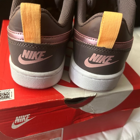 SOLD Nike Court Borough Low 2 (Size 5Y) - Picture 5 of 10